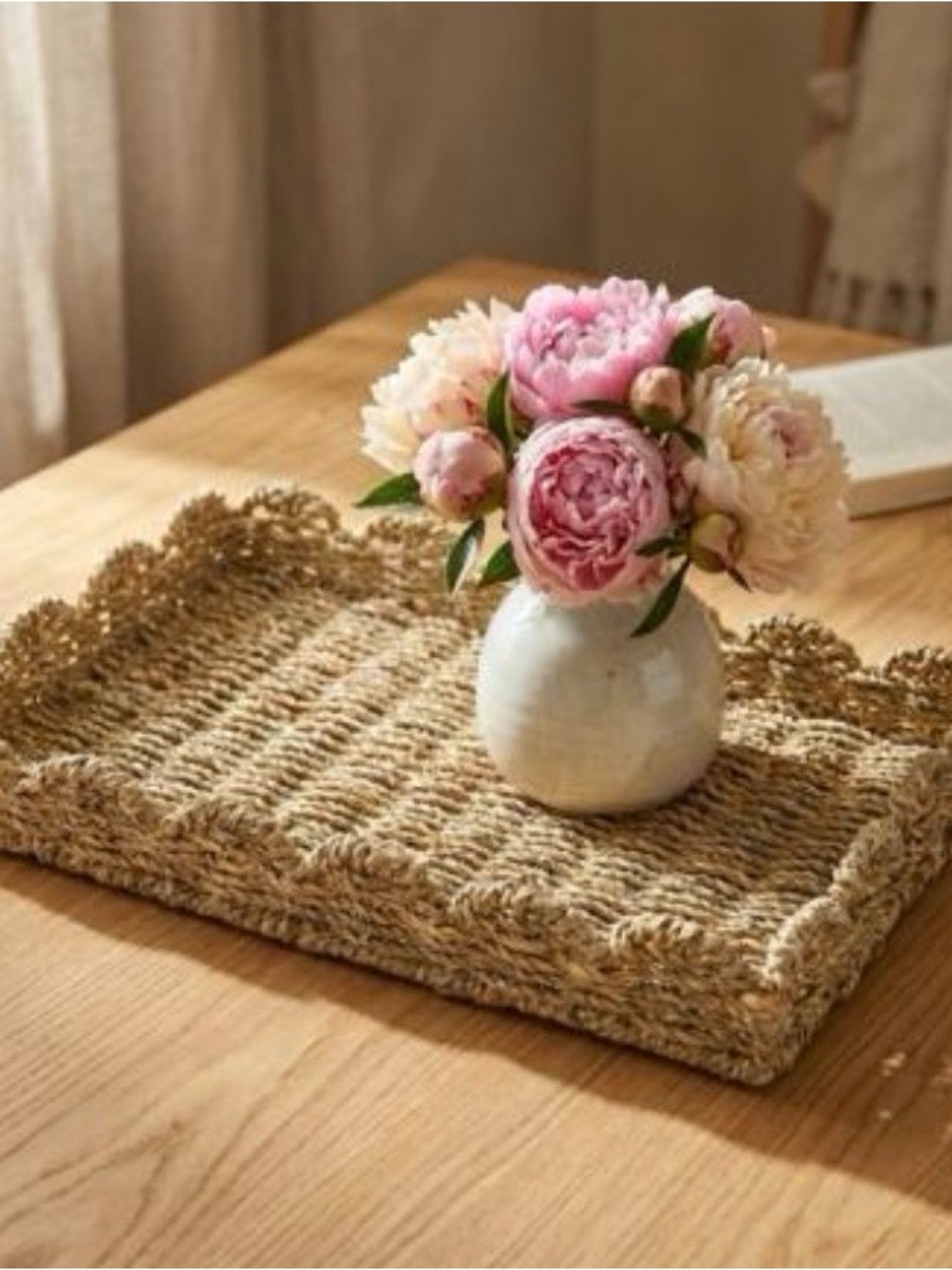 NWT Savvy & Sorted Scalloped Wicker Tray - Picture 2 of 8